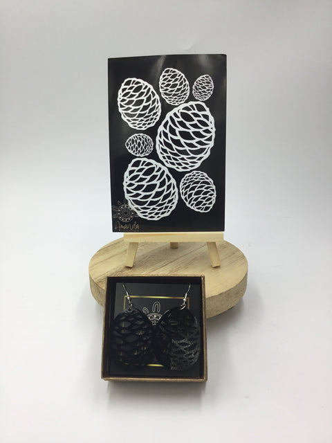 Bonyi Earrings/Black/Medium